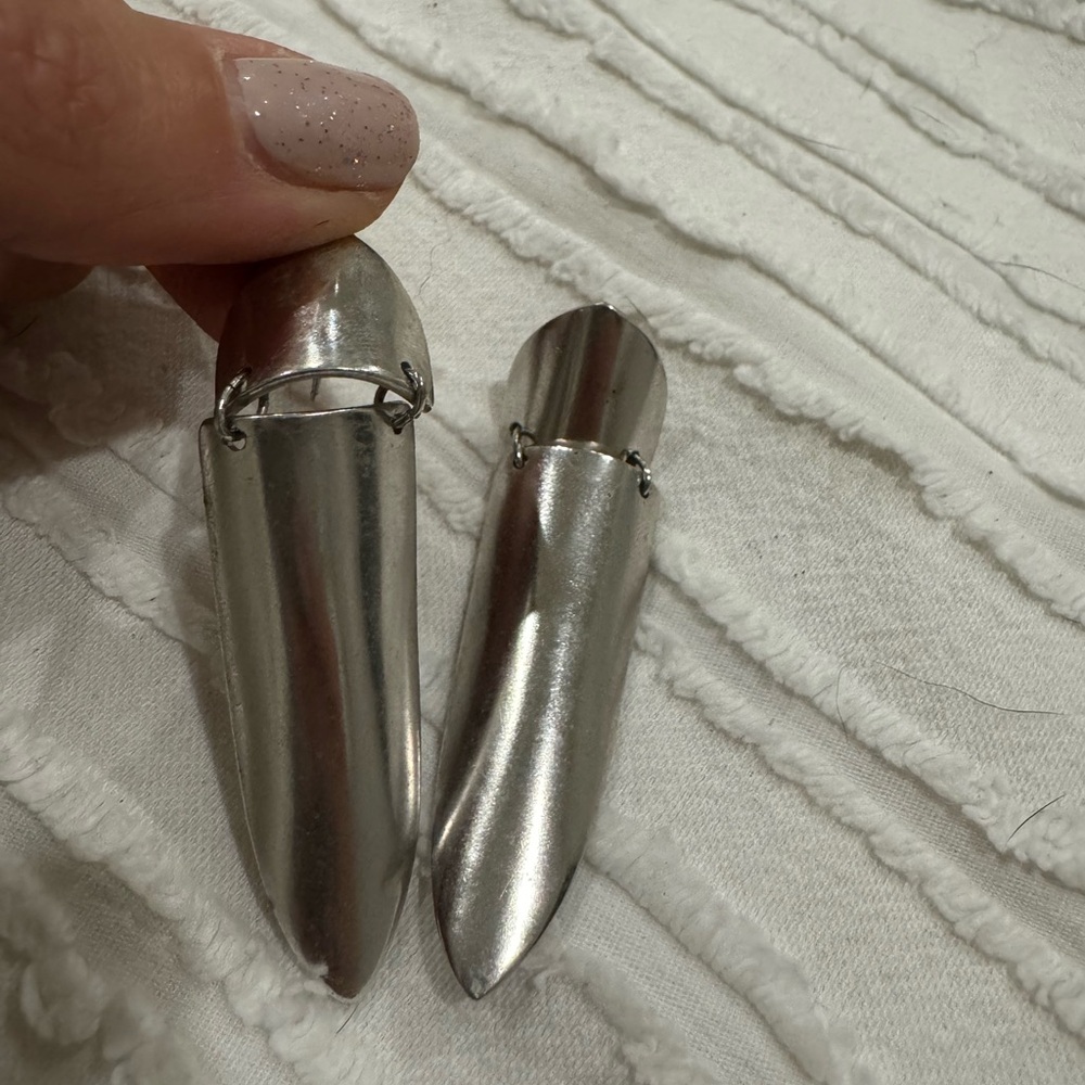 Silver Armor Finger Rings - Picture 2 of 4